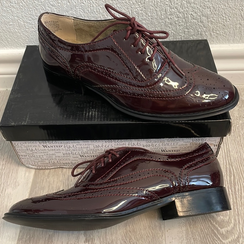 NEW Wanted Babe Burgundy Patent Lace Up Oxfords 10